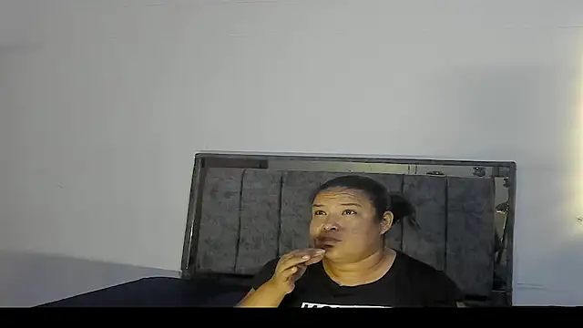 Snapshot of morenita_sexlove chatting on February 15, 2026, 7:10 pm morenita sexlove online show from February 15, 2026, 7:10 pm