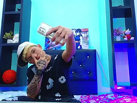 EL VENEZOLANO 22CM online show from November 23, 2025, 3:28 am