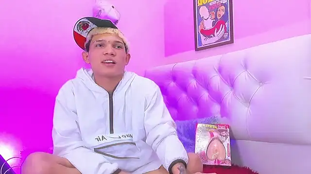 EL VENEZOLANO 22CM online show from December 17, 2025, 4:40 am