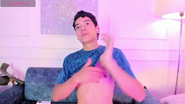 SandroVeyra online show from December 16, 2025, 2:16 am