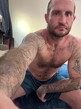 Snapshot of skip69xxx chatting on January 5, 2026, 11:41 pm skip69xxx online show from January 5, 2026, 11:41 pm