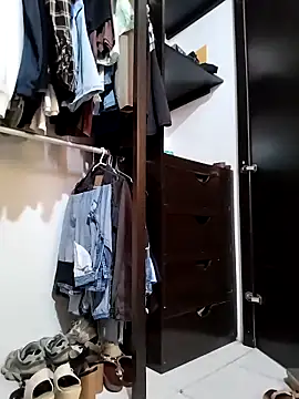 Snapshot of Dealex69 chatting on March 7, 2026, 2:25 pm Dealex69 online show from March 7, 2026, 2:25 pm