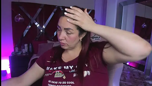 alexiaystive3 online show from November 3, 2025, 7:04 pm