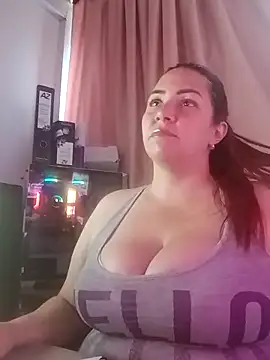 alexiaystive3 online show from November 14, 2025, 2:38 pm