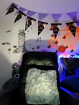 Snapshot of Gabilicious25 chatting on October 22, 2025, 9:20 am Gabilicious25 online show from October 22, 2025, 9:20 am