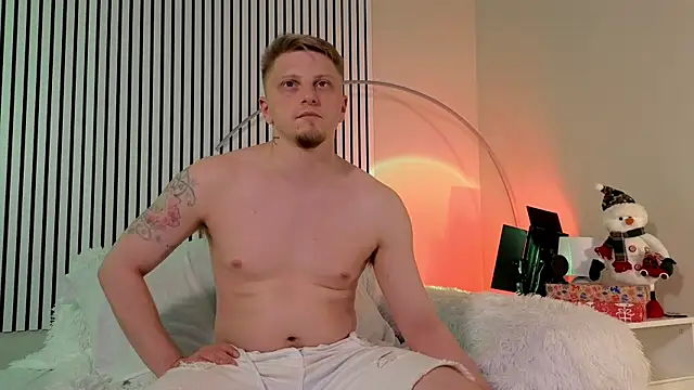 Snapshot of Vincent_Hardman chatting on November 22, 2025, 11:15 pm Vincent Hardman online show from November 22, 2025, 11:15 pm