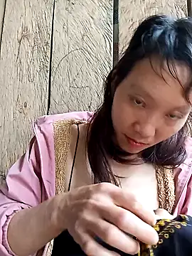 bonnie-00 online show from September 25, 2025, 3:54 am