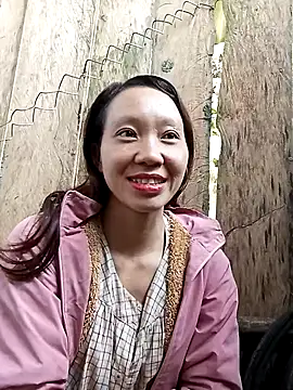 bonnie-00 online show from September 27, 2025, 3:11 am