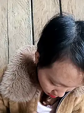 bonnie-00 online show from December 14, 2025, 2:28 am