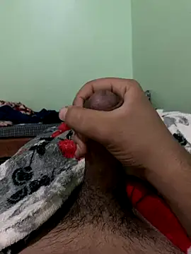 ali  ali210 online show from October 8, 2025, 4:26 pm