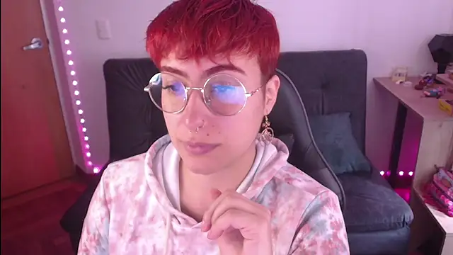 Miacatsito3 online show from October 9, 2025, 5:00 pm