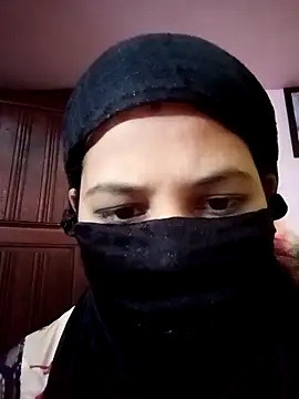 TAMI KAYAL online show from September 16, 2025, 7:42 am