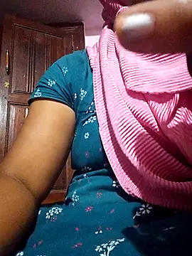 TAMI KAYAL online show from November 6, 2025, 5:03 pm