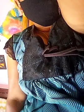 TAMI KAYAL online show from November 10, 2025, 8:24 am