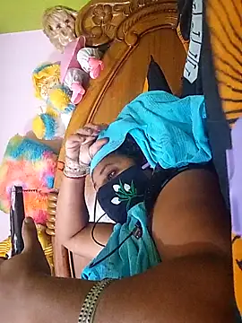 TAMI KAYAL online show from November 11, 2025, 6:35 am