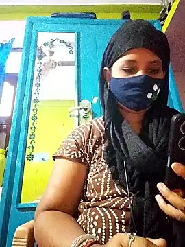 TAMI KAYAL online show from November 14, 2025, 6:01 am