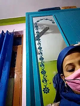 TAMI KAYAL online show from November 28, 2025, 4:20 pm