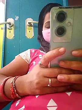 TAMI KAYAL online show from December 18, 2025, 7:36 am