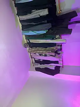 Snapshot of Billie_Turner_ chatting on December 18, 2025, 4:18 am Billie Turner online show from December 18, 2025, 4:18 am