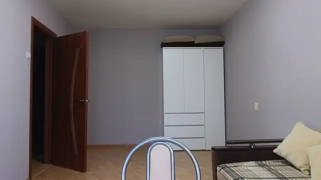 Lillian-Clark online show from December 3, 2025, 10:57 am