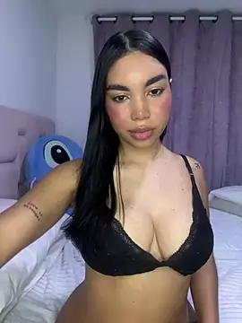 Snapshot of karolaalcendra chatting on February 12, 2026, 3:34 am karolaalcendra online show from February 12, 2026, 3:34 am