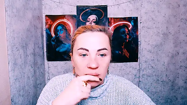 EmmaCat  online show from November 4, 2025, 6:56 am