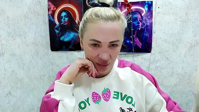 EmmaCat  online show from February 24, 2026, 6:11 am