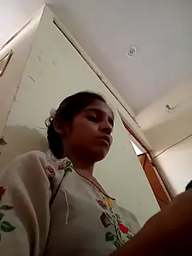 Snapshot of Saloni-Gupta chatting on September 20, 2025, 6:58 am Saloni-Gupta online show from September 20, 2025, 6:58 am