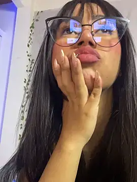 Samantha Alves online show from October 11, 2025, 6:17 pm