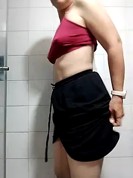 LaraCaliente online show from September 29, 2025, 9:14 am