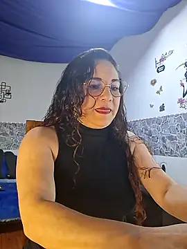 Snapshot of zamy_x chatting on February 15, 2026, 5:26 am zamy x online show from February 15, 2026, 5:26 am