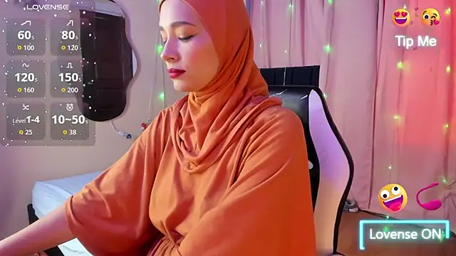 ShanaJamil online show from October 17, 2025, 4:20 pm