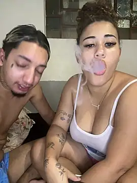 Snapshot of CasalMaldoso01 chatting on February 11, 2026, 1:43 am CasalMaldoso01 online show from February 11, 2026, 1:43 am