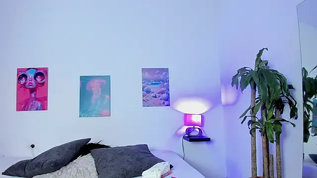 saray rivas18 online show from September 23, 2025, 11:13 am