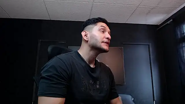 Snapshot of RichardMilleer chatting on January 14, 2026, 2:23 pm RichardMilleer online show from January 14, 2026, 2:23 pm