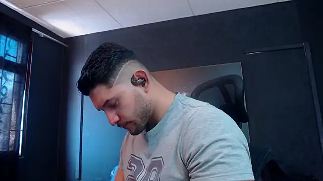 Snapshot of RichardMilleer chatting on February 10, 2026, 1:48 pm RichardMilleer online show from February 10, 2026, 1:48 pm