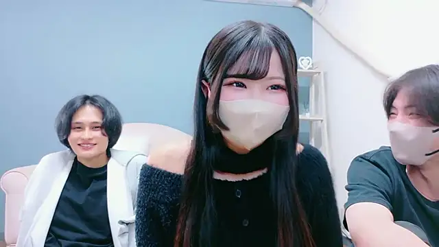 Snapshot of Ruru-shuv chatting on November 19, 2025, 10:37 am Ruru-shuv online show from November 19, 2025, 10:37 am