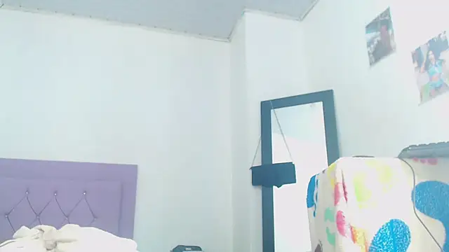 whitneytt online show from October 10, 2025, 8:13 am