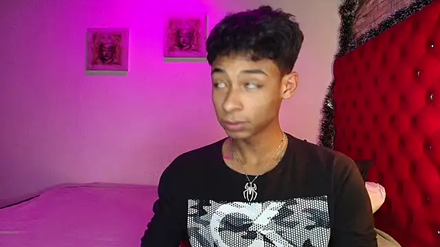 Snapshot of CoffeNaughty_nom chatting on November 23, 2025, 3:17 am CoffeNaughty nom online show from November 23, 2025, 3:17 am