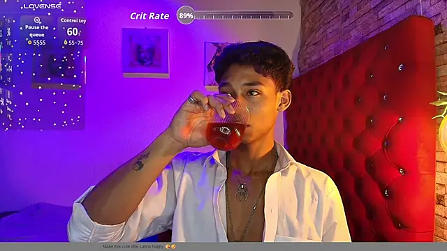 Snapshot of CoffeNaughty_nom chatting on November 30, 2025, 4:38 am CoffeNaughty nom online show from November 30, 2025, 4:38 am