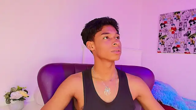 Snapshot of CoffeNaughty_nom chatting on November 30, 2025, 4:44 pm CoffeNaughty nom online show from November 30, 2025, 4:44 pm