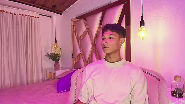 Snapshot of CoffeNaughty_nom chatting on December 14, 2025, 6:41 am CoffeNaughty nom online show from December 14, 2025, 6:41 am