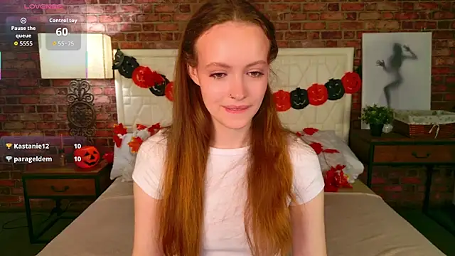 Snapshot of SallyPinkman chatting on November 1, 2025, 9:11 am SallyPinkman online show from November 1, 2025, 9:11 am