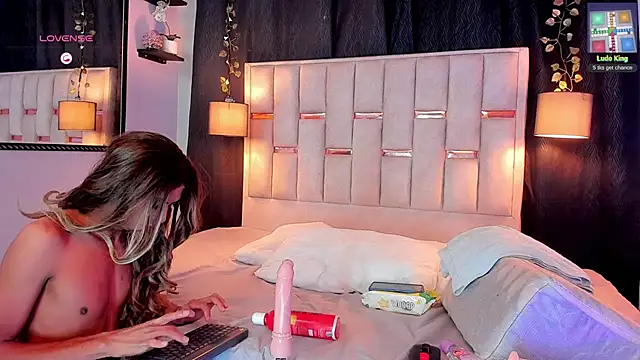 Snapshot of Marcello_Nova chatting on October 27, 2025, 12:31 pm Marcello Nova online show from October 27, 2025, 12:31 pm