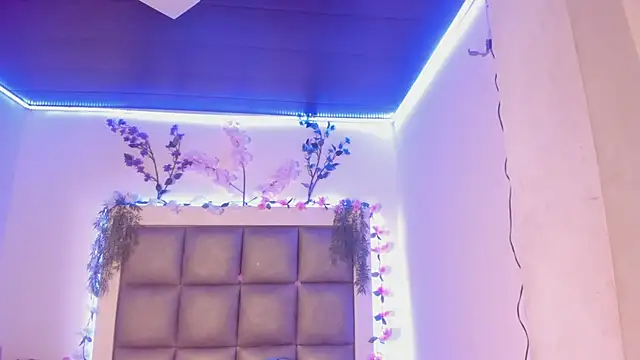 Snapshot of abbiecollins_js chatting on February 26, 2026, 4:33 am abbiecollins js online show from February 26, 2026, 4:33 am