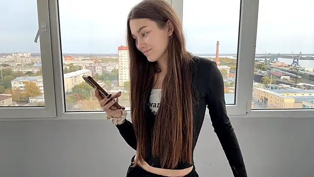 Cuteviola online show from October 3, 2025, 7:16 am