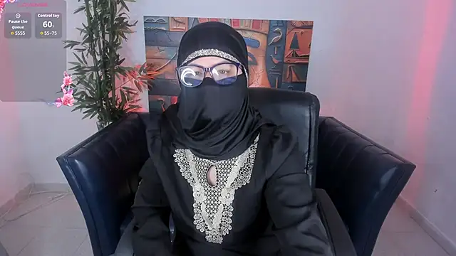 zahra isawii online show from October 8, 2025, 12:03 pm