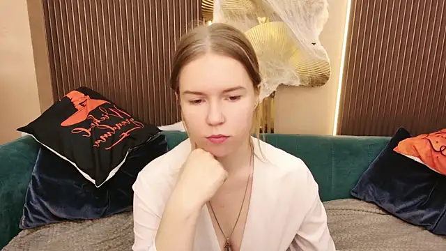 Alida Brice online show from November 2, 2025, 5:43 am