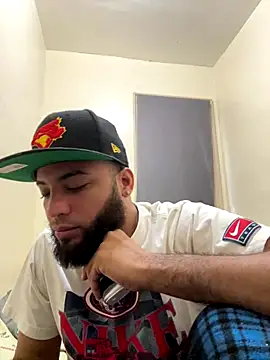 LeoPR00 online show from October 26, 2025, 2:23 pm