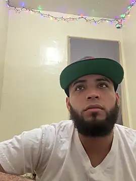 LeoPR00 online show from December 16, 2025, 1:10 am